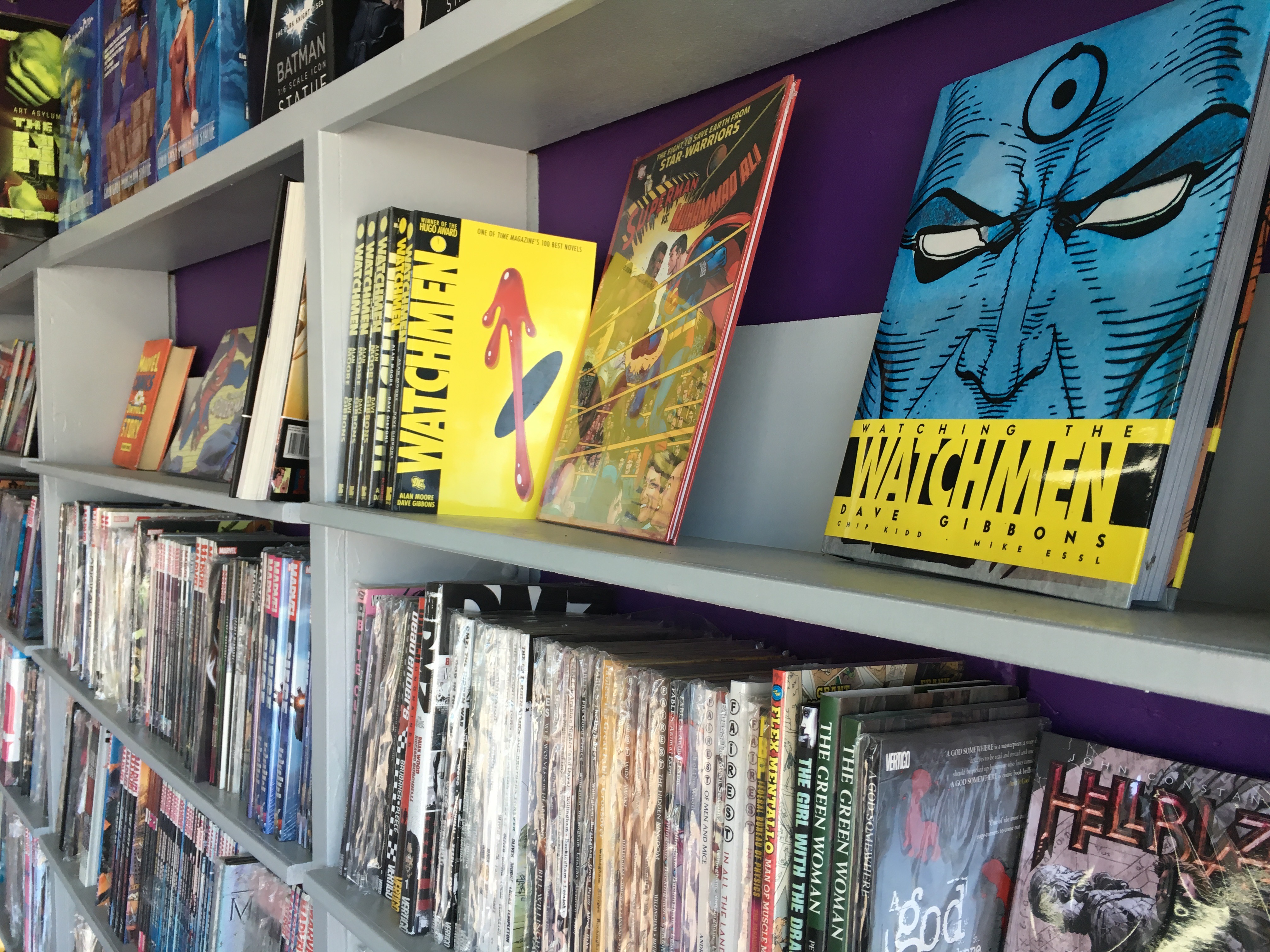 Mammoth Comics