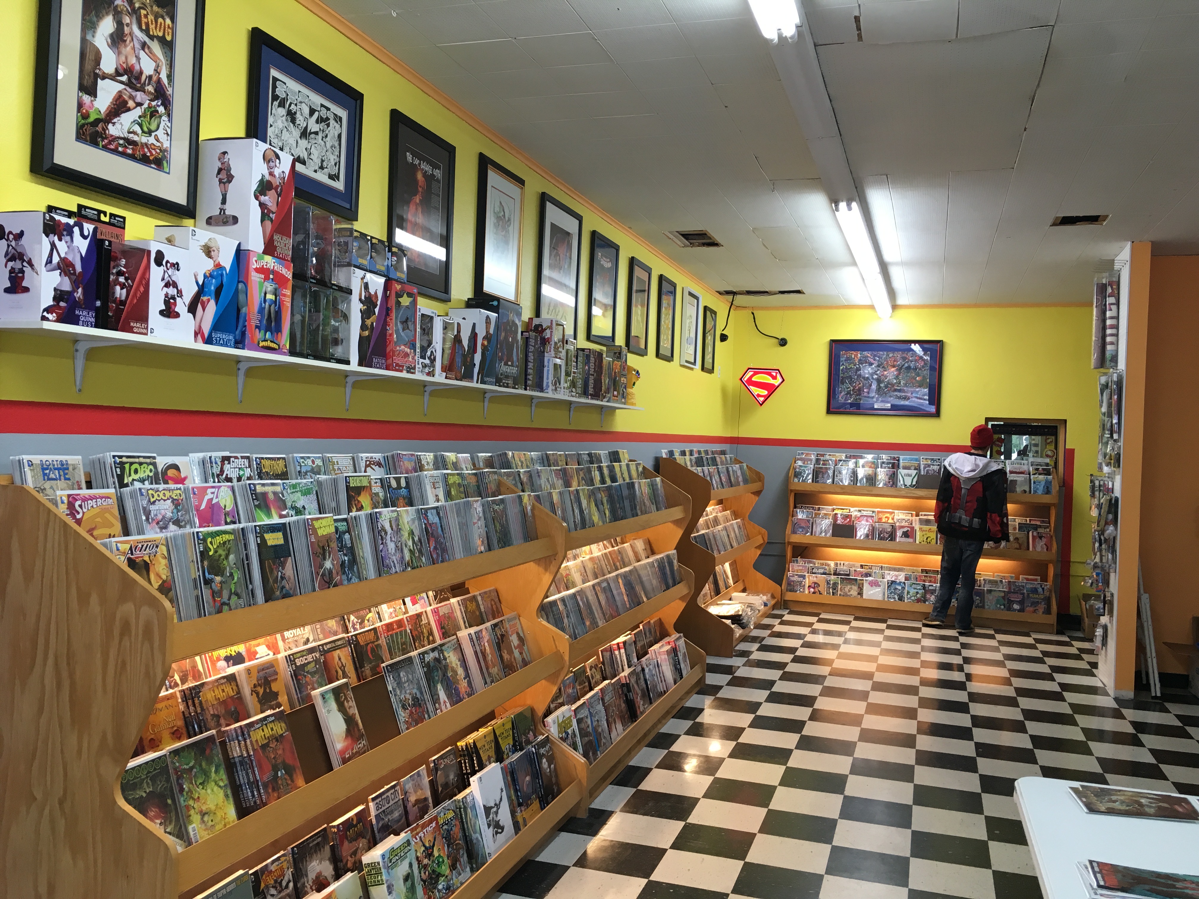 Mammoth Comics